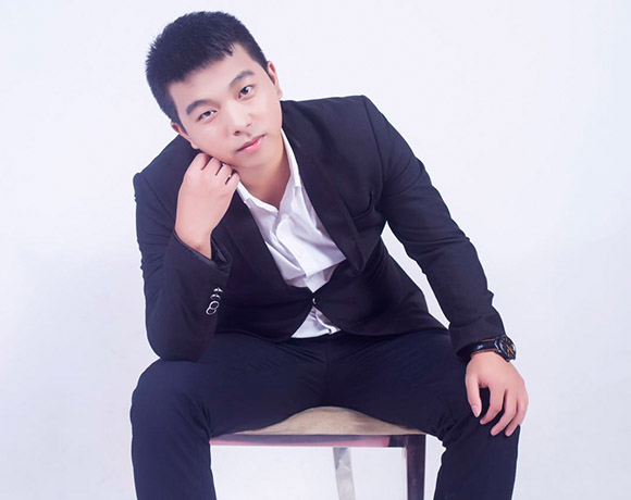 齊越、張三豐