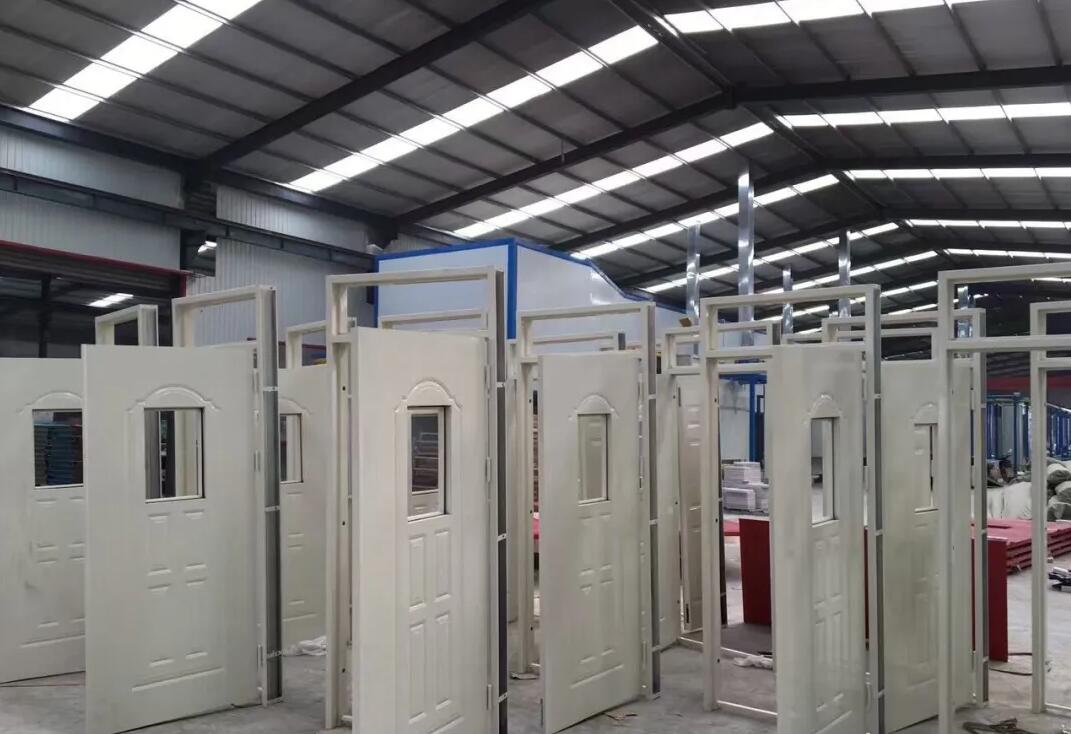 鋼制防火門是先膠合還是先噴塑？